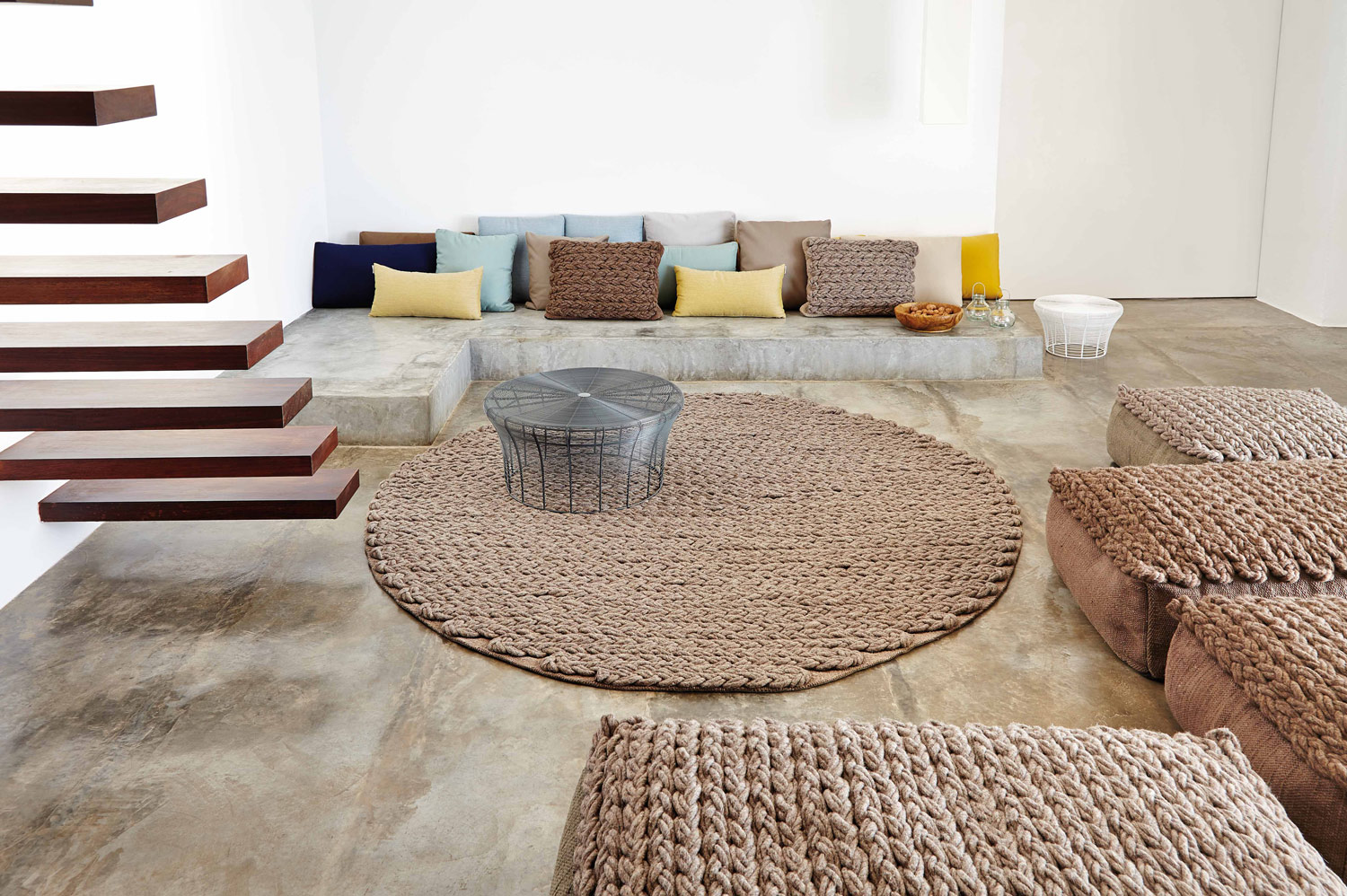 Skab dit helt eget rum inde i rummet med de moderne tæpper fra Trenzas serien