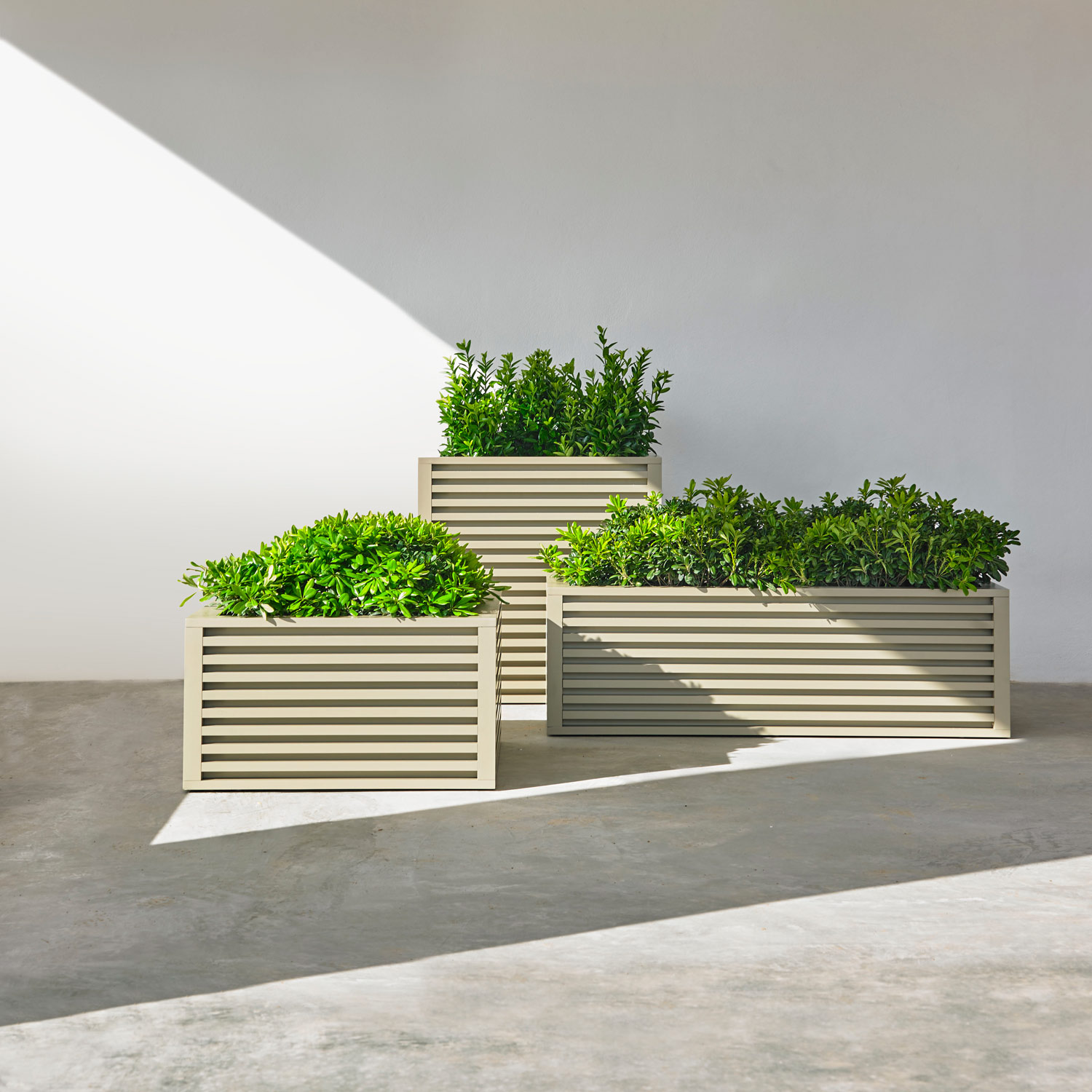 DNA luksuriøse møbler og plantekasser skaber den bedste indretning på terrassen fra Gitz Design og Gandia Blasco