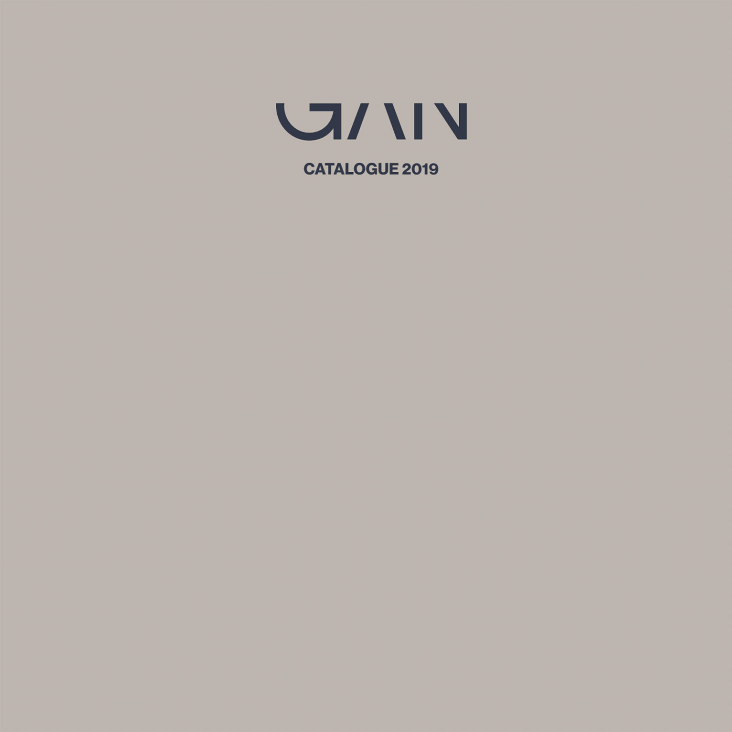 Her kan du få det store katalog med de elegante tæpper fra Gan Rugs og Gitz Design