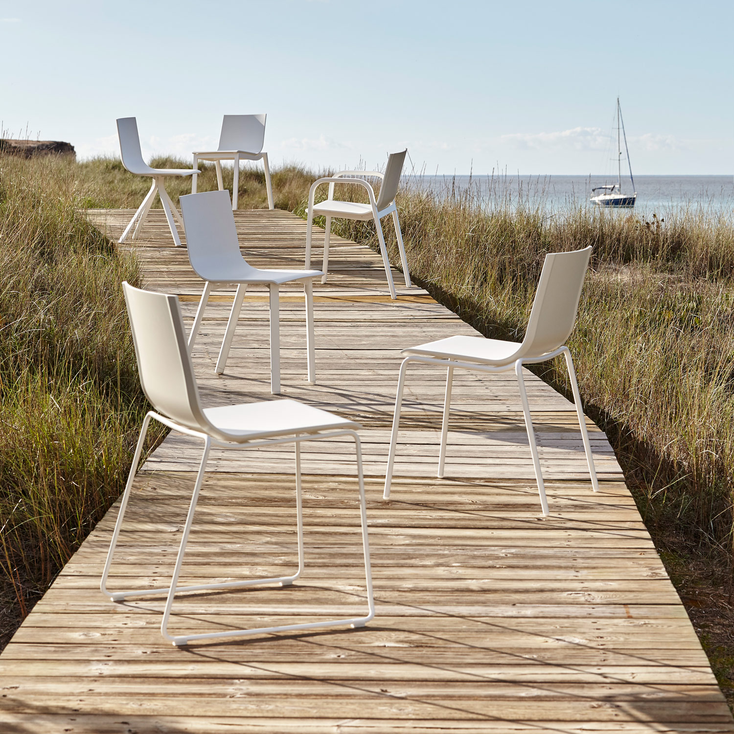 Skalstole i det enkle design fra Gitz Design til terrassen